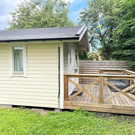 Egen Stuga Mitt I Stan Karlstad Exterior photo
