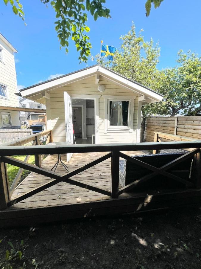 Egen Stuga Mitt I Stan Karlstad Exterior photo